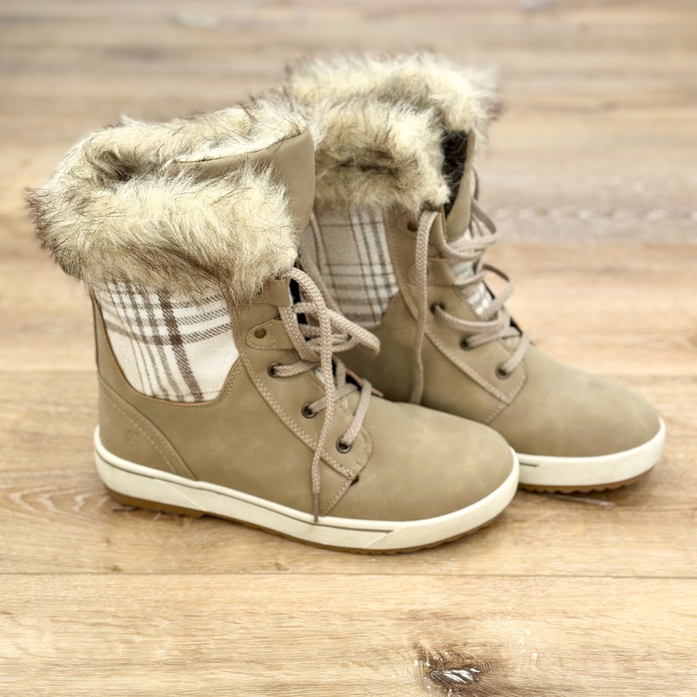 Women's Northside Brookelle SE Cold Weather Fashion Boot Neutral Plaid- Size 9